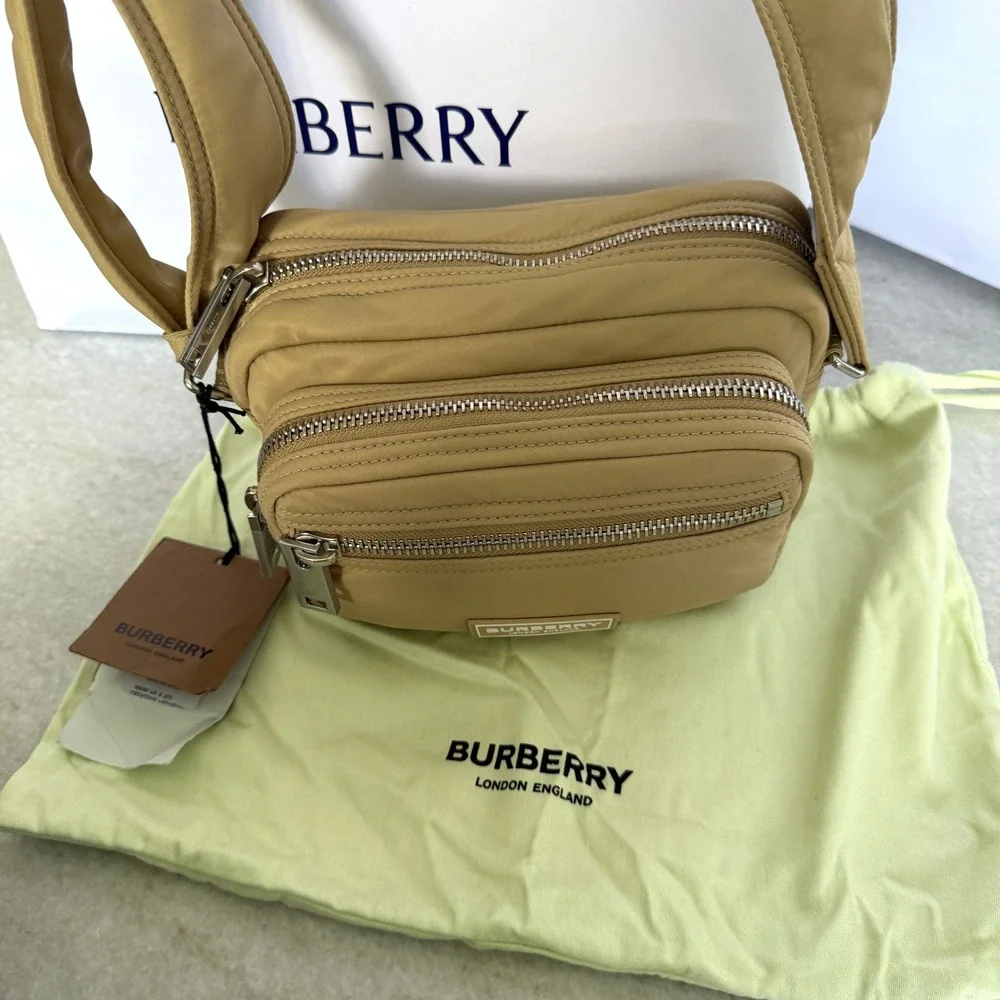 Burberry Warner Nylon Crossbody Bag‎ Gold Honey 81044931 Camera Bag New